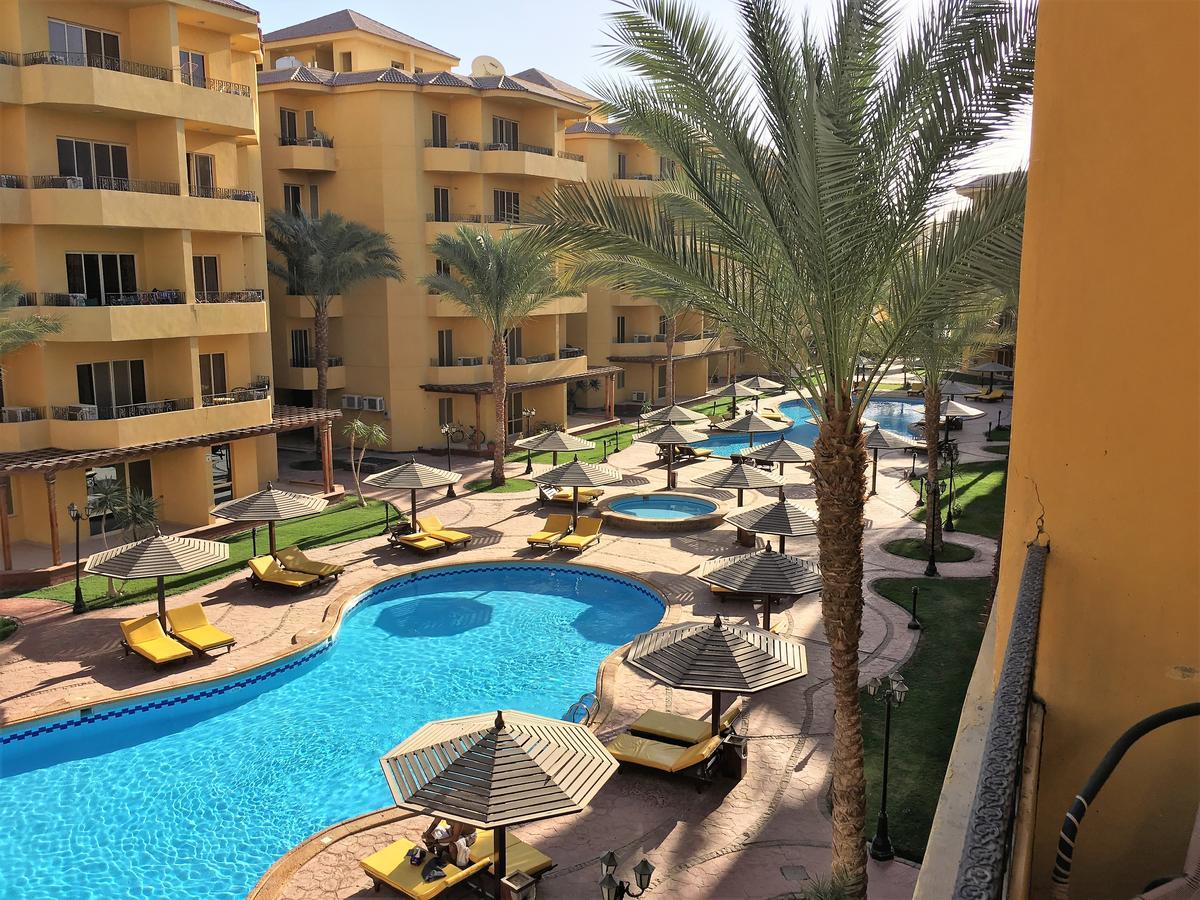 Pool View Apartments At British Resort - Unit 13 Hurghada Bagian luar foto