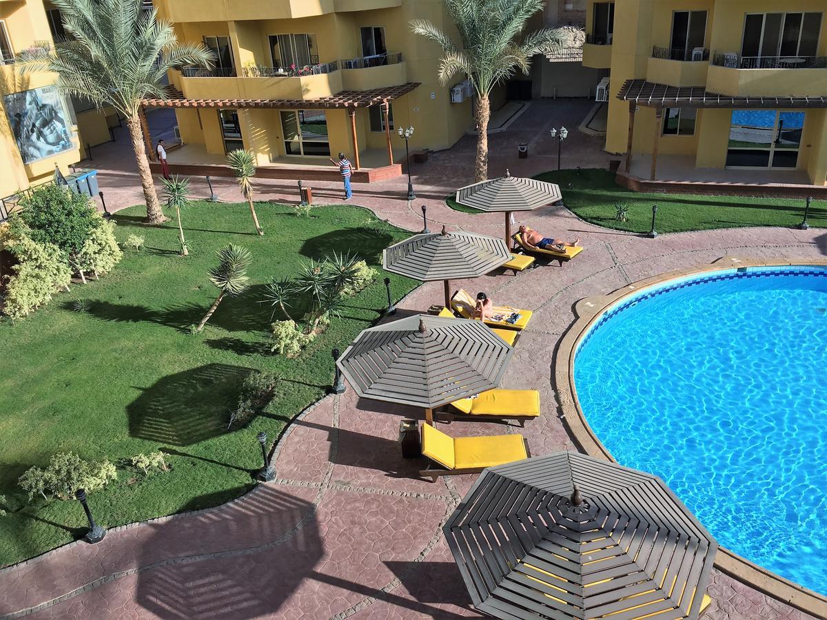 Pool View Apartments At British Resort - Unit 13 Hurghada Bagian luar foto