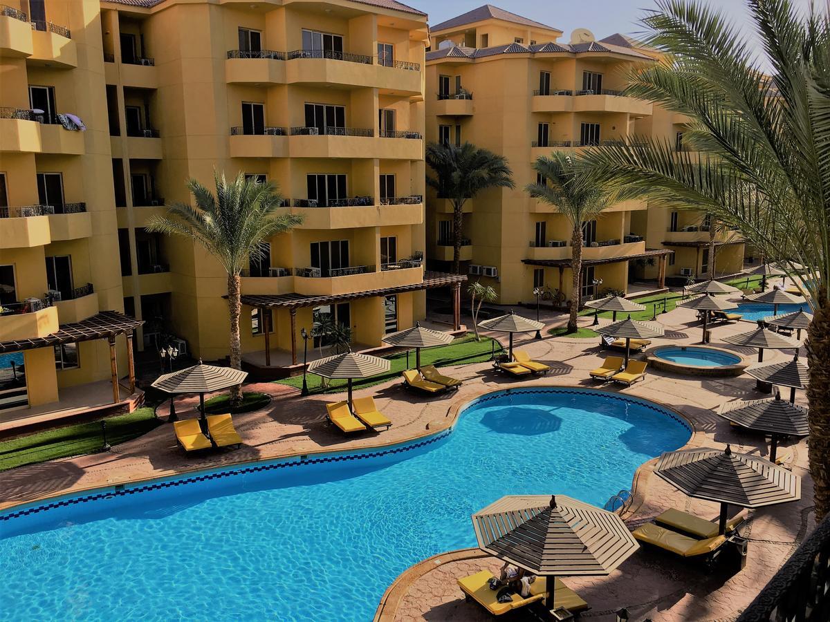 Pool View Apartments At British Resort - Unit 13 Hurghada Bagian luar foto